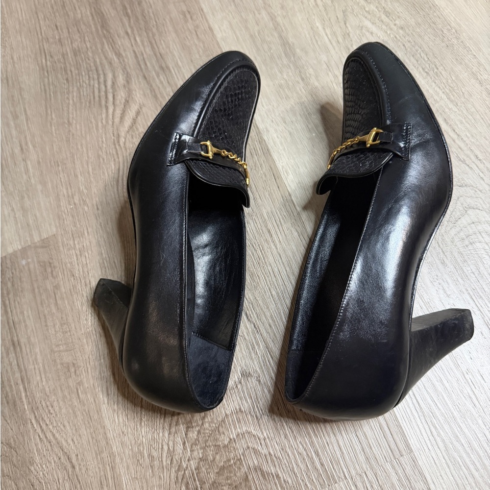 Gucci Black Leather Loafers with Gold Horsebit Chain - Picture 6 of 9